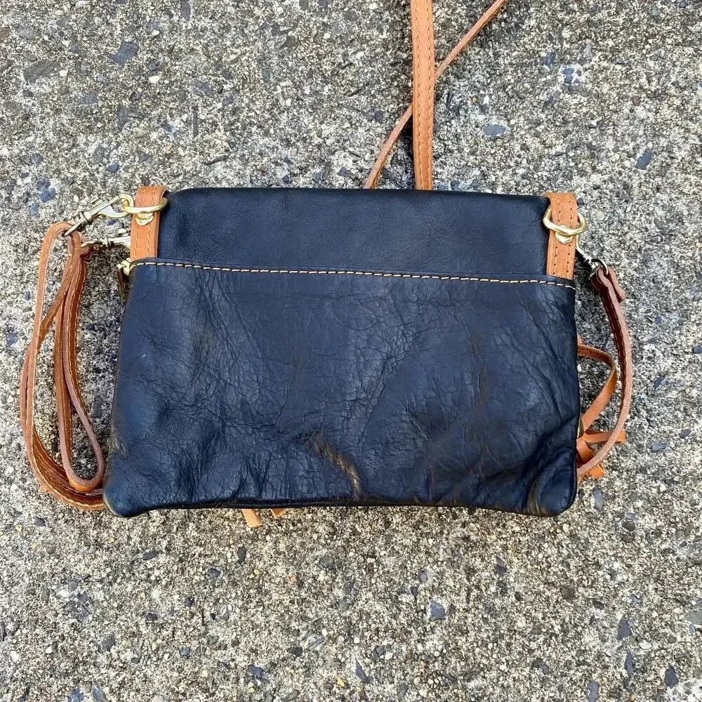 Vera Pelle Italian Leather Black Crossbody Tassel Clutch Bag